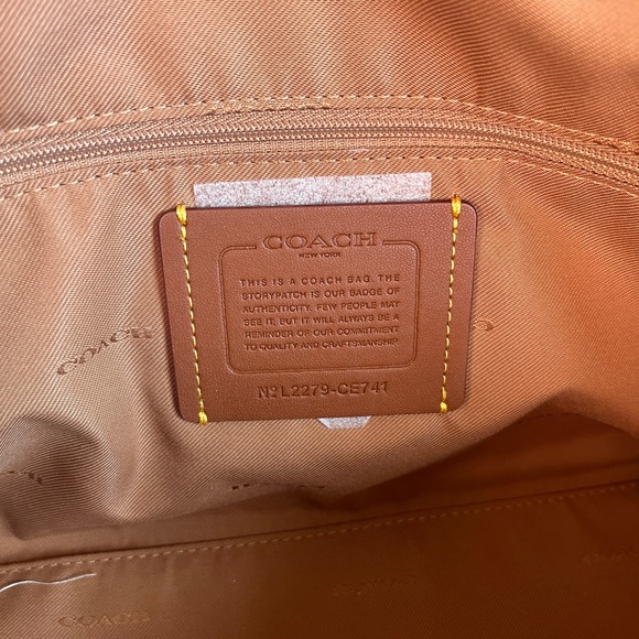 Authentic Coach Pebble Black Leather Cara Satchel - Picture 10 of 14